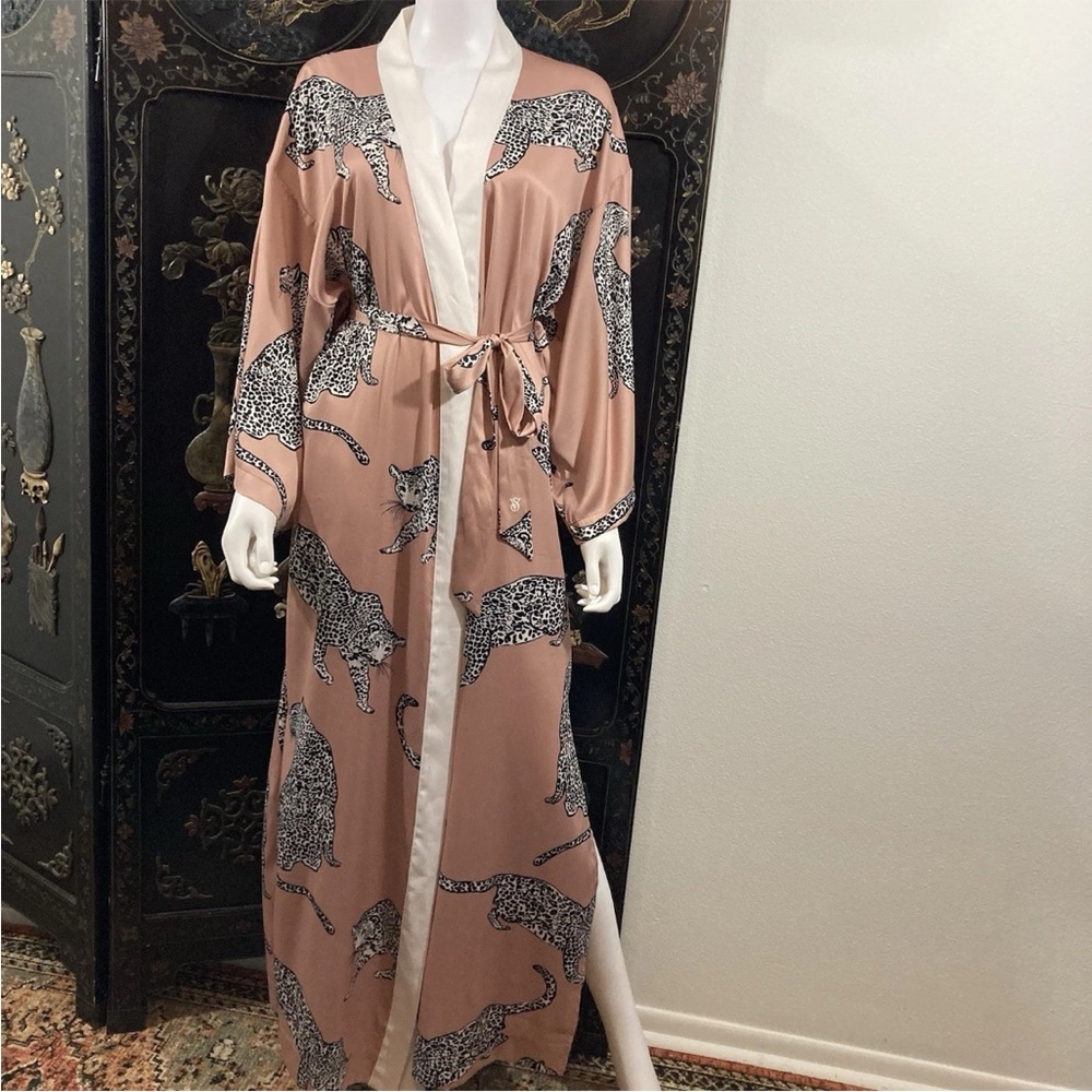 Victoria’s Secret Leopard Print Pink Kimono Robe Satin Size Small